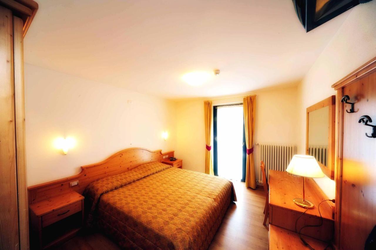 Hotel Cristallo Peio Room photo