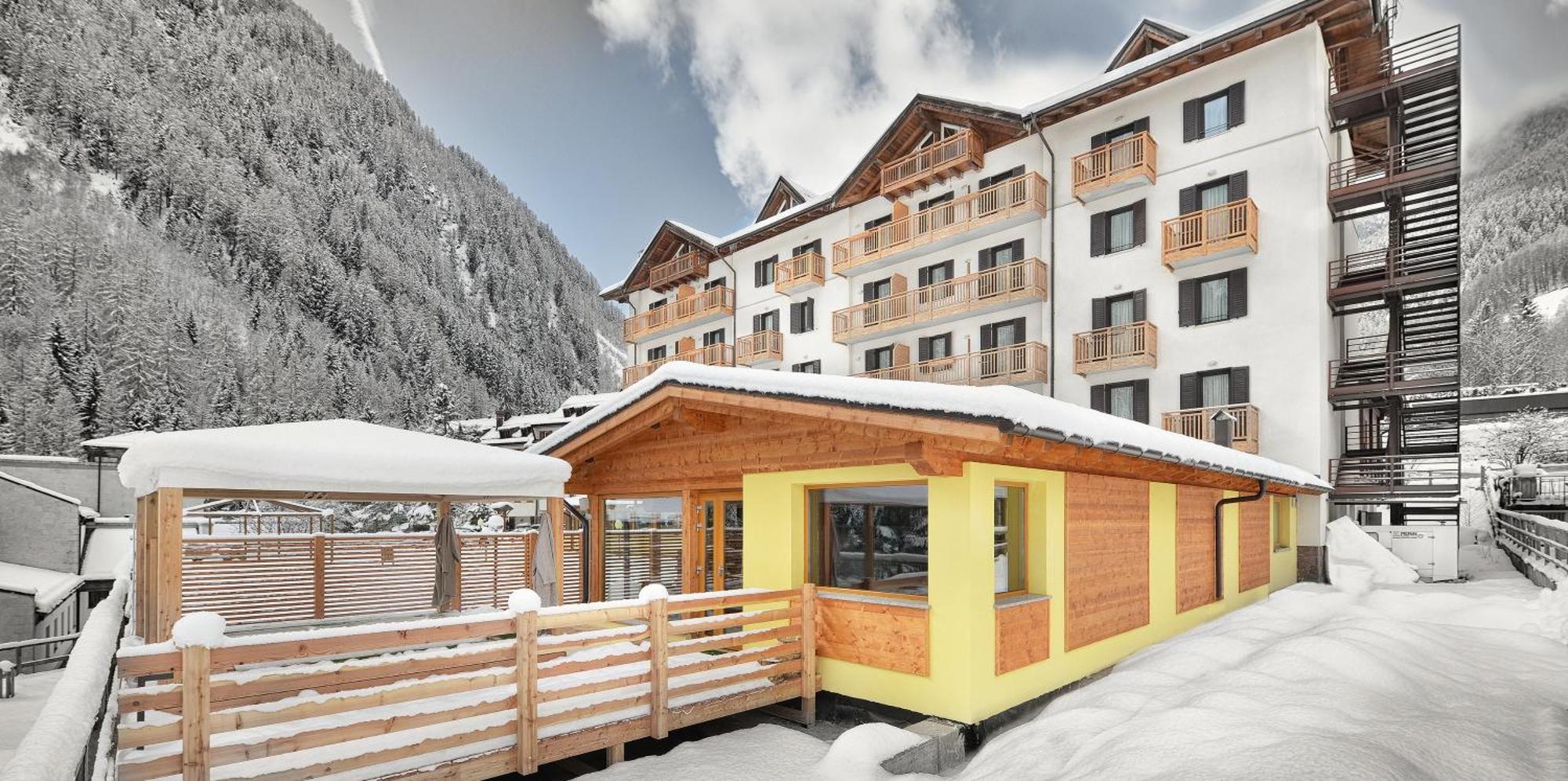 Hotel Cristallo Peio Exterior photo