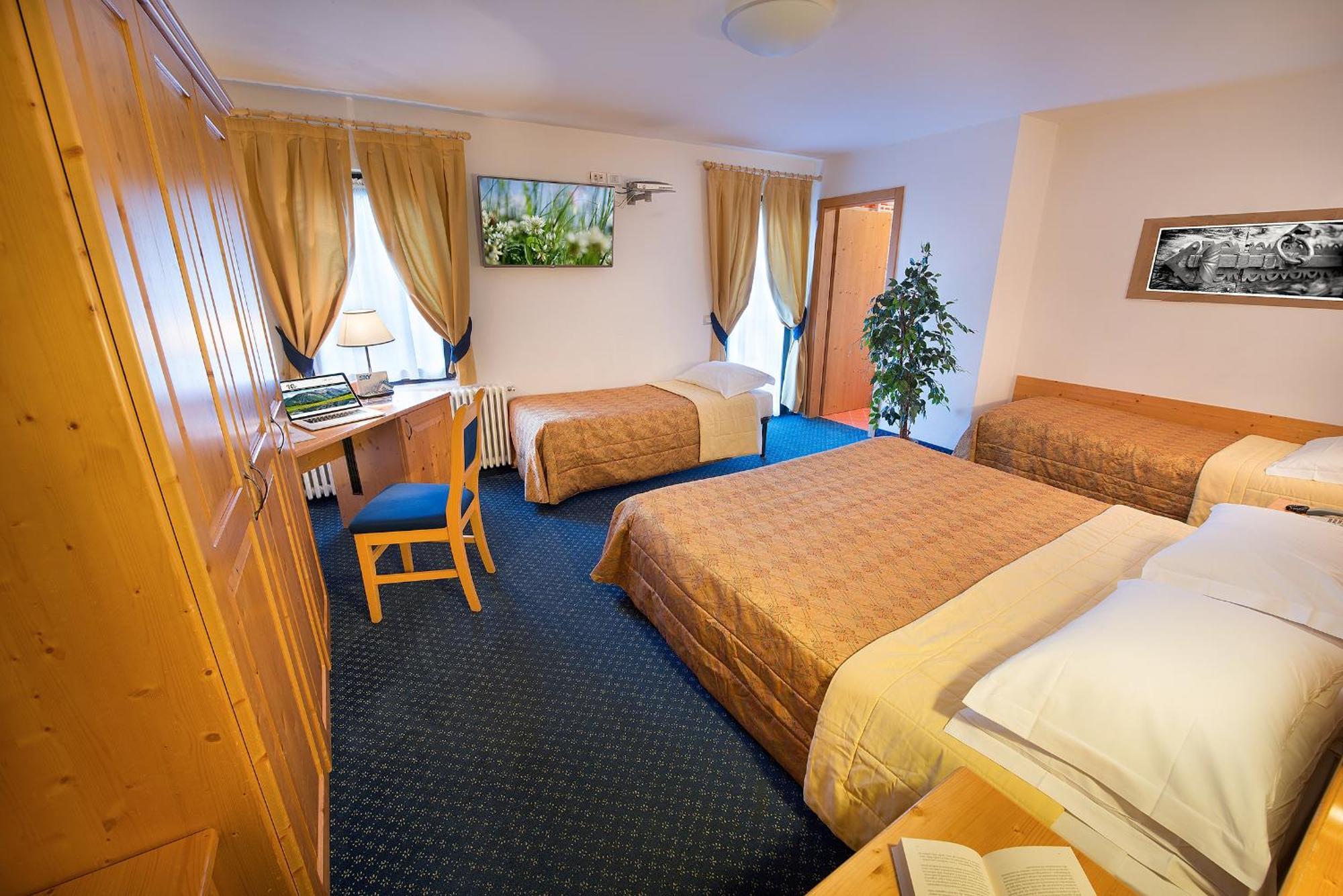 Hotel Cristallo Peio Room photo